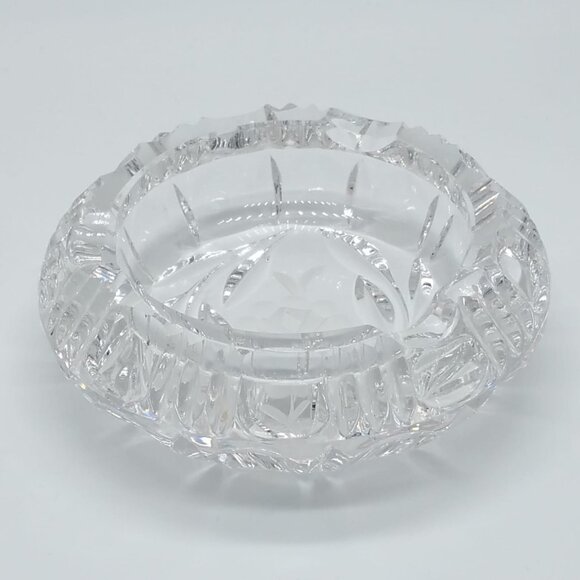 Men's Crystal Glass Cut Circular Cigar Ashtray Decor - Picture 2 of 8